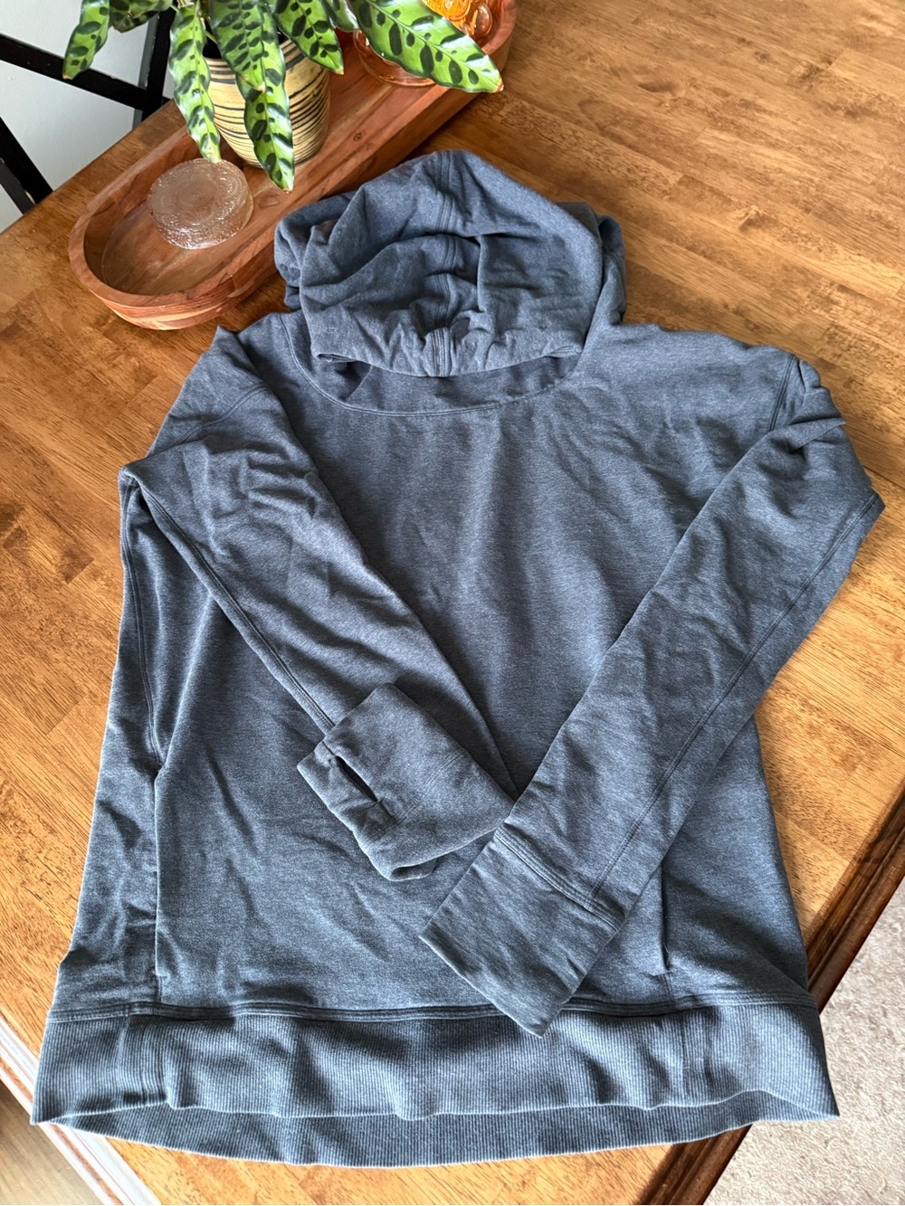 Vintage lululemon women’s hooded sweatshirt